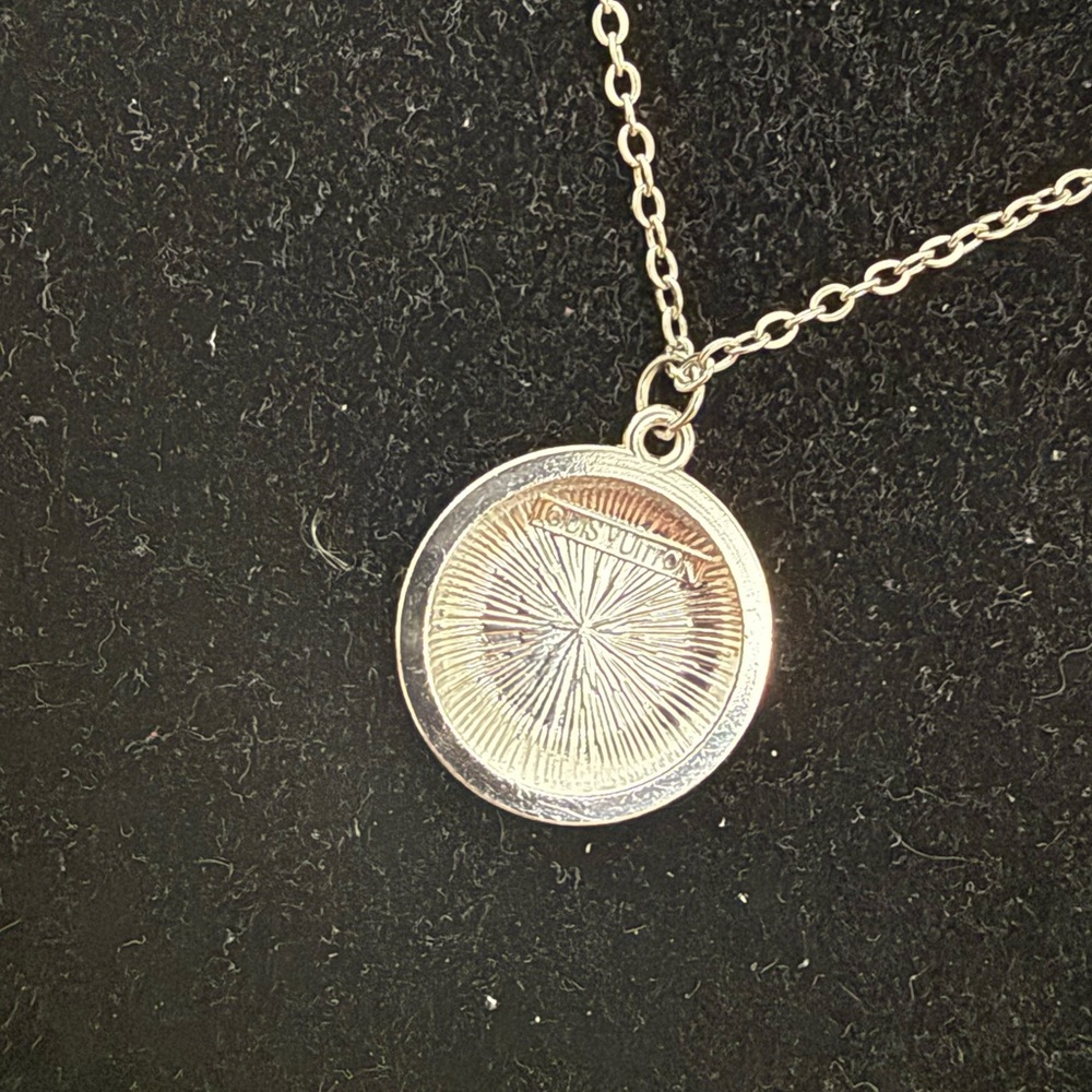 New upcycled Louis Vuitton Elegant Silver Pendant Necklace - Picture 5 of 5